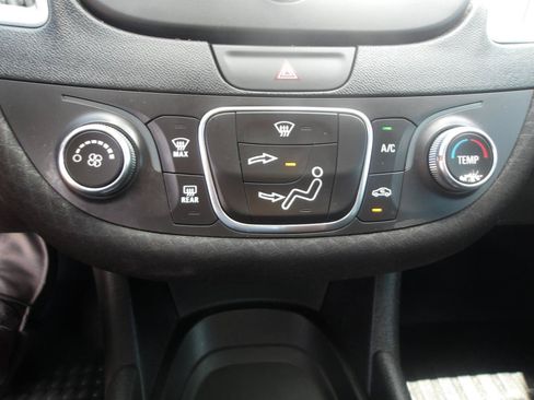 Used 2018 Chevrolet Malibu LS FWD image 24