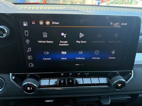 Used 2024 Chevrolet Colorado LT w/ LT Convenience Package image 8