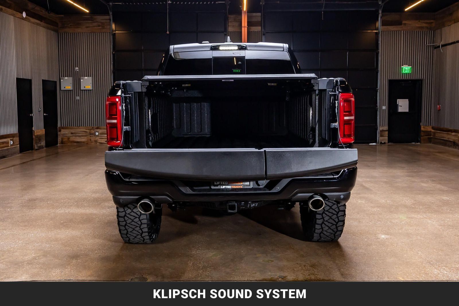 Used 2025 RAM 1500 Tungsten w/ Trailer Tow Group AWD/4WD image 9