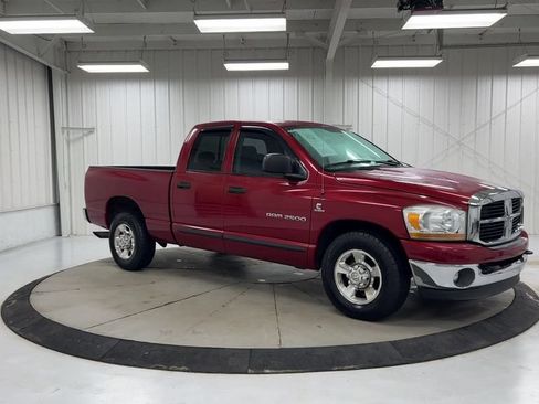 Used 2006 Dodge Ram 2500 Truck SLT RWD image 2