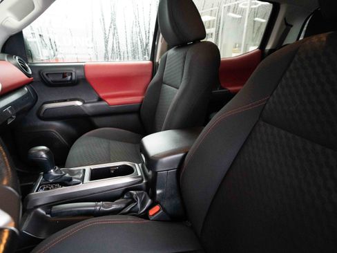 Certified 2023 Toyota Tacoma SR5 image 11