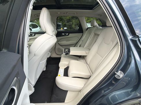 Certified 2024 Volvo XC60 B5 Plus AWD/4WD image 62