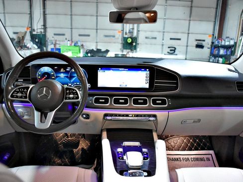 Used 2020 Mercedes-Benz GLS 450 GLS450 4MATIC image 32