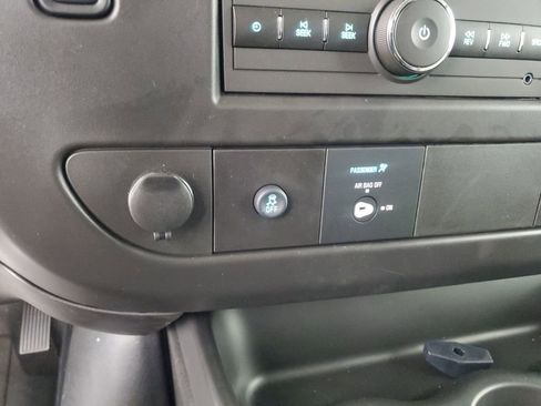 New 2026 Chevrolet Express 2500 w/ Driver Convenience Package image 18