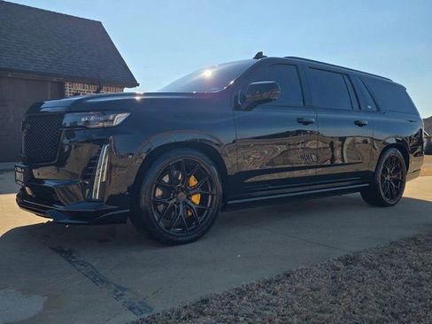 Used 2023 Cadillac Escalade ESV V AWD/4WD image 1