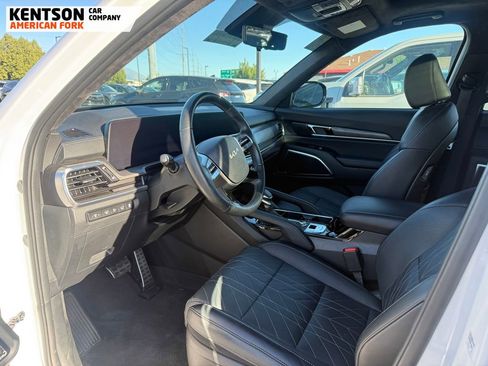 Used 2025 Kia Telluride SX Prestige X-Pro AWD/4WD image 3