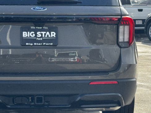 New 2026 Ford Explorer ST-Line w/ ST-Line Street Pack image 10