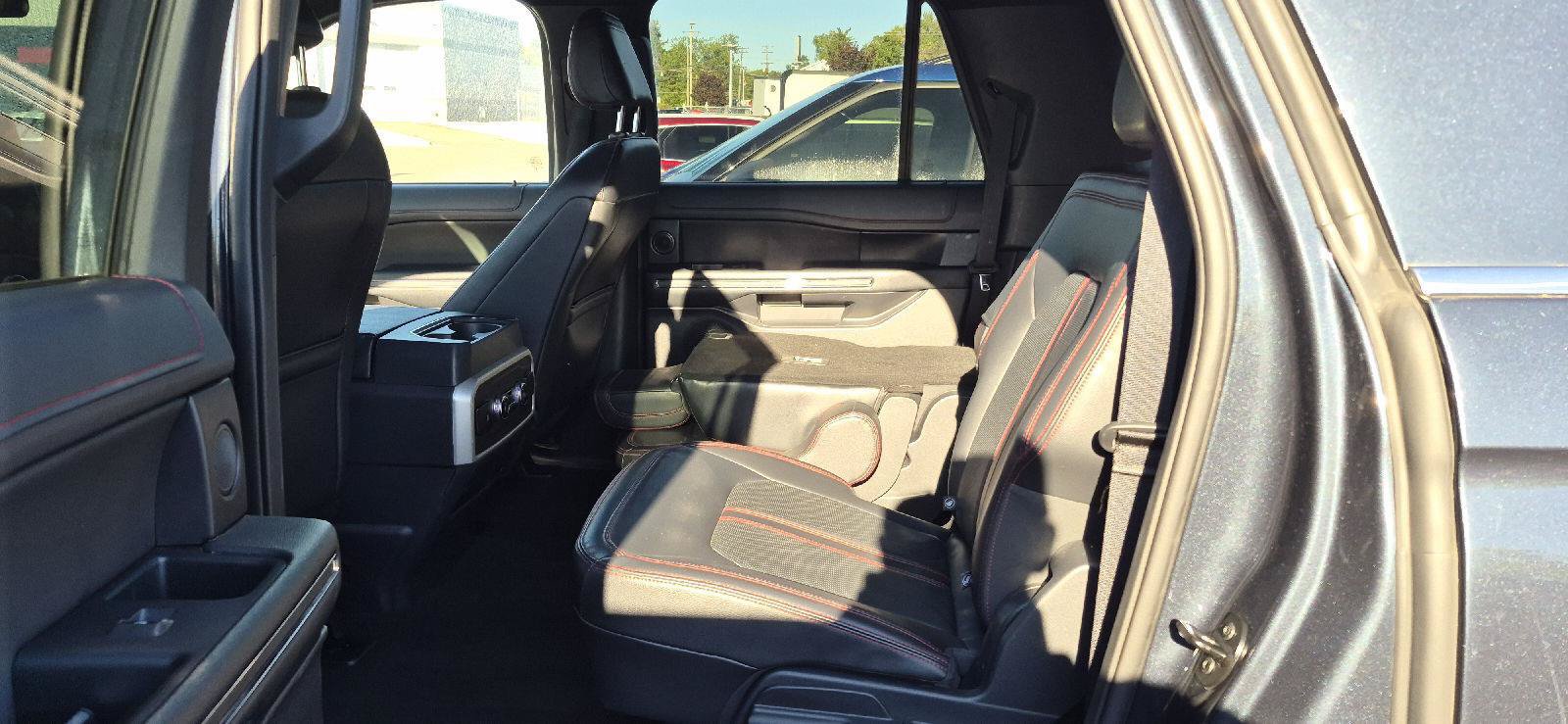 Used 2024 Ford Expedition Max Limited AWD/4WD image 8