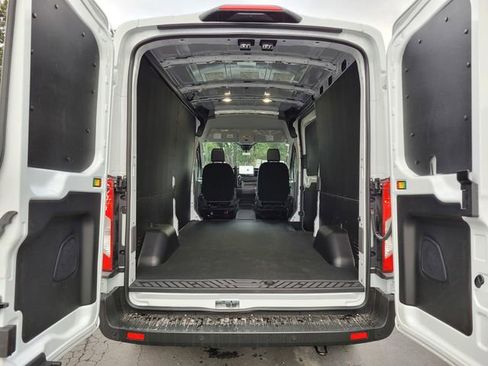 New 2026 Ford Transit 250 148 Medium Roof w/ Load Area Protection Package image 17