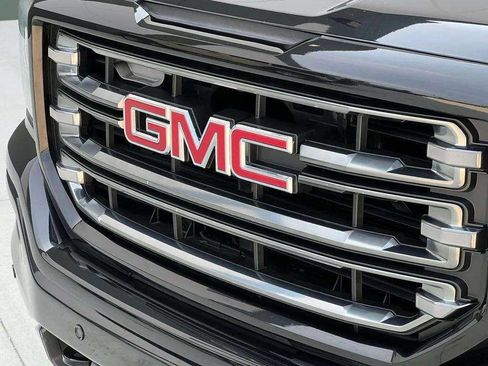 Used 2017 GMC Sierra 1500 SLT AWD/4WD image 32