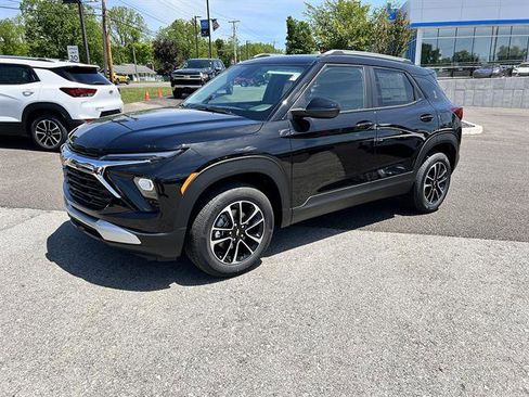 New 2026 Chevrolet TrailBlazer LT w/ Convenience Package AWD/4WD image 1