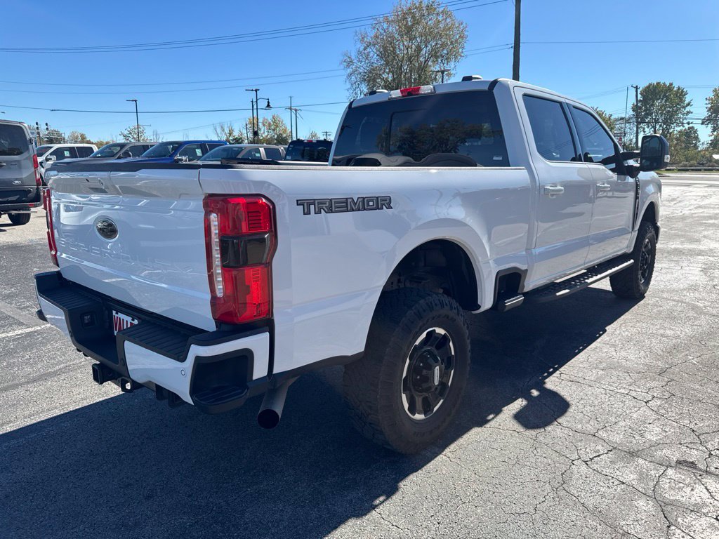 Certified 2025 Ford F250 4x4 Crew Cab Super Duty image 3