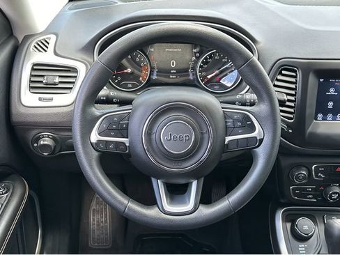 Used 2018 Jeep Compass Sport w/ Tech Group AWD/4WD image 12