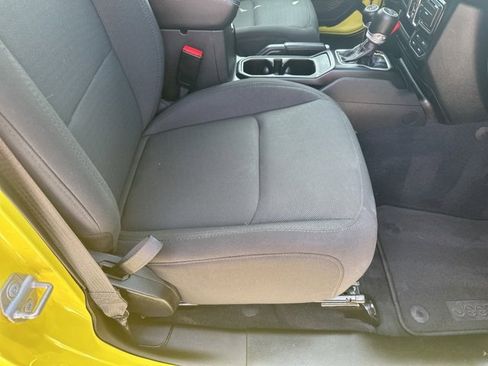 Used 2023 Jeep Wrangler Sahara w/ Cold Weather Group image 12