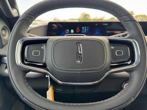 New 2025 Lincoln Navigator Reserve w/ Jet Appearance Package image 21