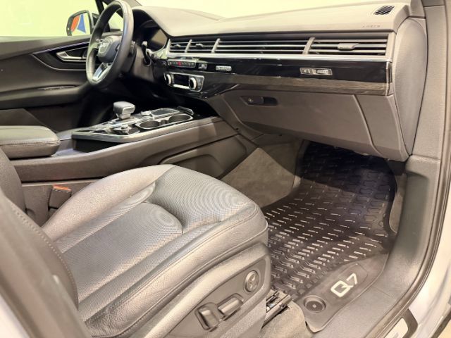 Used 2019 Audi Q7 3.0T Prestige AWD/4WD image 41