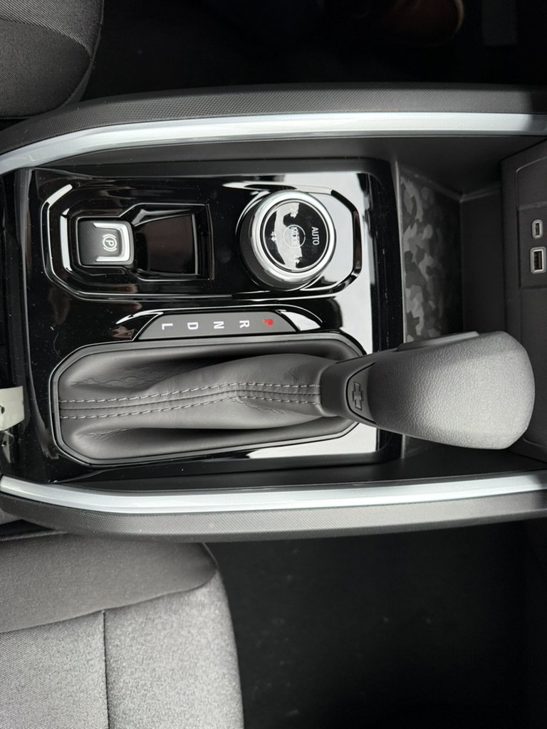 New 2026 Chevrolet Colorado Trail Boss AWD/4WD image 16