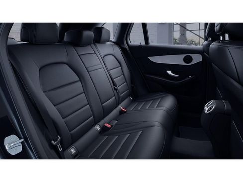 Certified 2022 Mercedes-Benz GLC 300 4MATIC image 5