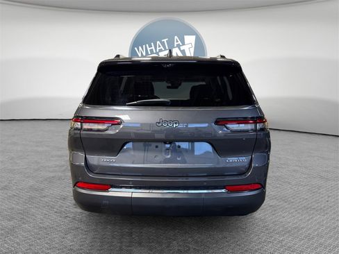 Used 2023 Jeep Grand Cherokee L Limited w/ Luxury Tech Group II image 5