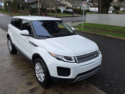 Used 2018 Land Rover Range Rover Evoque SE Premium image 3