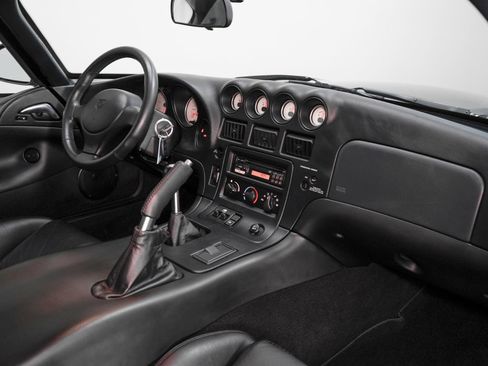 Used 2002 Dodge Viper GTS RWD image 28