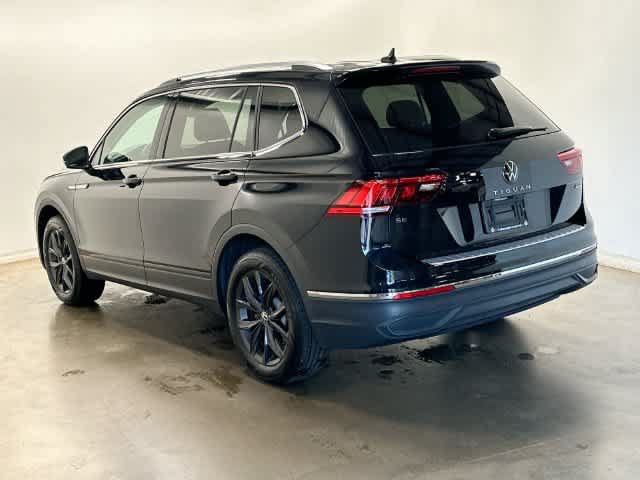 Used 2024 Volkswagen Tiguan SE w/ Panoramic Sunroof Package AWD/4WD image 32