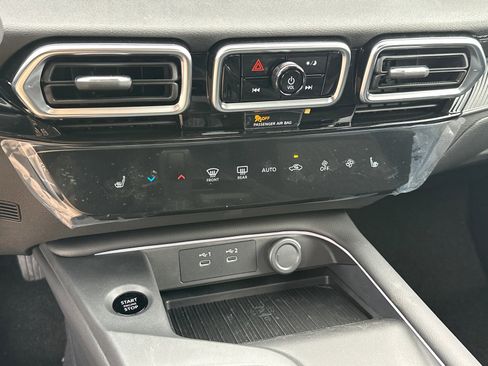 New 2026 Nissan Sentra SV w/ SV Convenience Package image 30