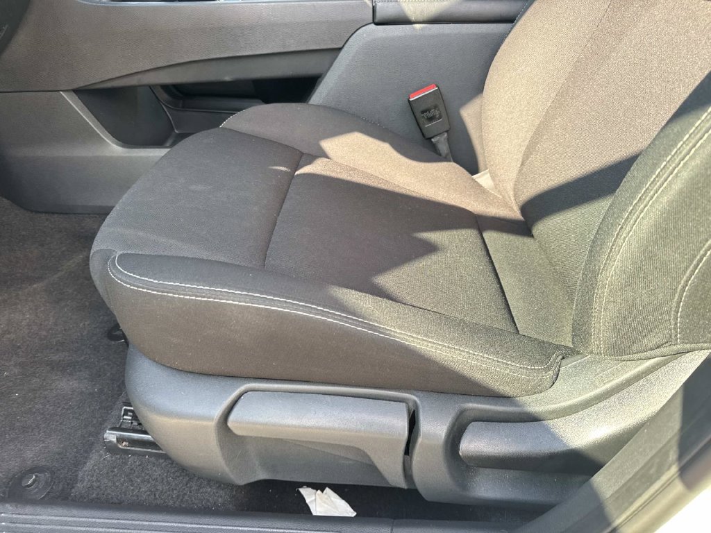 Used 2024 Nissan Rogue S FWD image 22