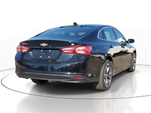 Used 2021 Chevrolet Malibu LT FWD image 4