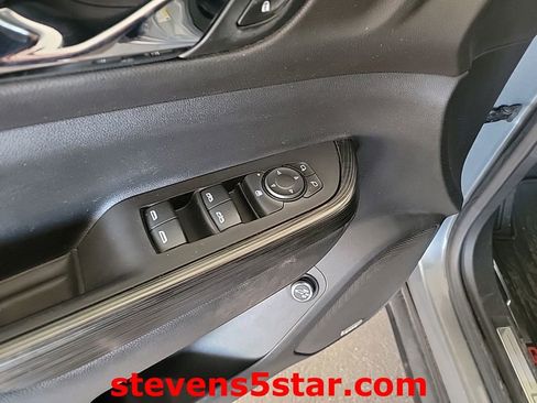 Used 2020 GMC Acadia SLT w/ Trailering Package AWD/4WD image 11