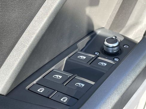 Used 2023 Audi Q3 2.0T Premium Plus w/ Premium Plus Package image 15