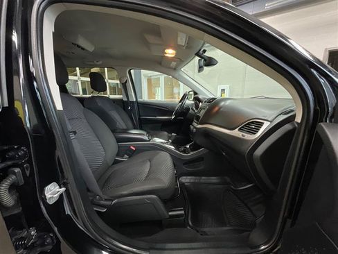 Used 2020 Dodge Journey SE w/ SE Popular Equipment Group FWD image 29