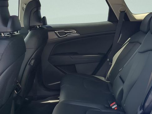 New 2026 Kia Sportage EX image 11