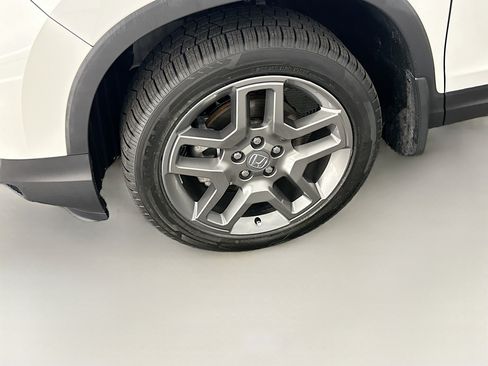 Used 2023 Honda Passport EX-L image 11