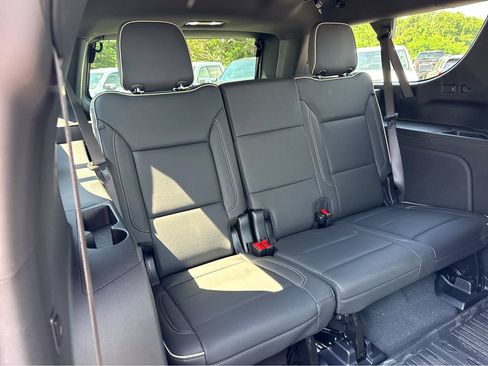 New 2026 GMC Yukon XL Elevation w/ LPO, Get Active Package AWD/4WD image 7