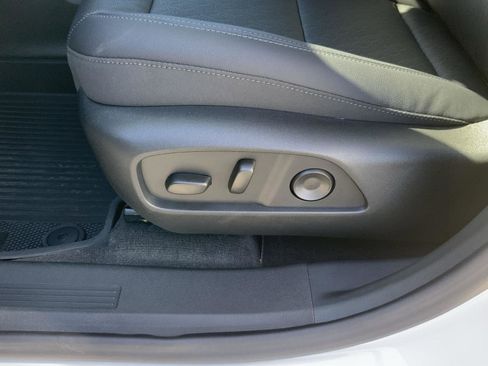 New 2026 Chevrolet Equinox LT w/ Convenience Package II image 28