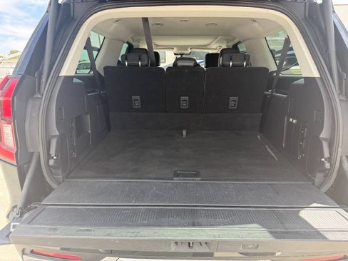 Used 2025 Ford Expedition Max Platinum AWD/4WD image 31
