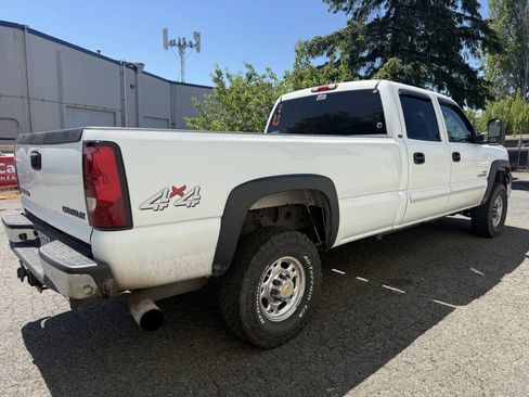 Used 2003 Chevrolet Silverado 2500 LT w/ Skid Plate Package AWD/4WD image 23