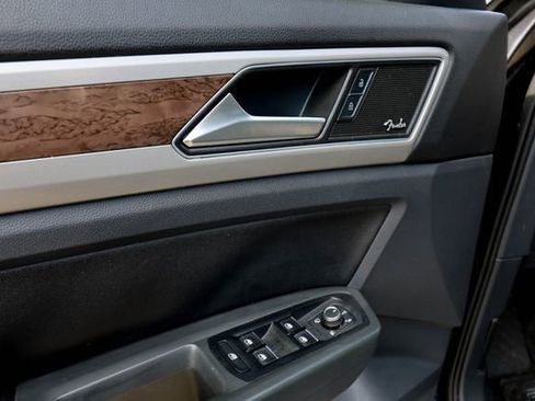 Used 2018 Volkswagen Atlas SEL Premium image 36