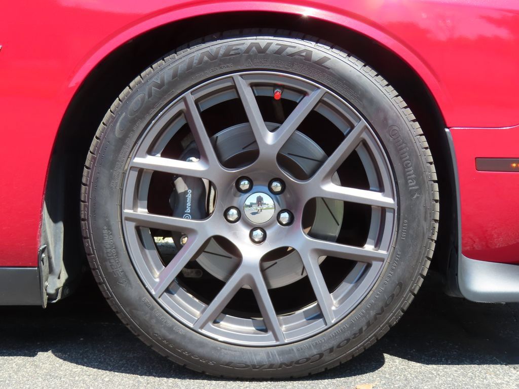 Used 2016 Dodge Challenger R/T Scat Pack w/ Leather Interior Group RWD image 16