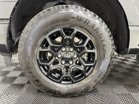 Used 2025 Ford F150 XLT w/ Equipment Group 302A MID AWD/4WD image 13