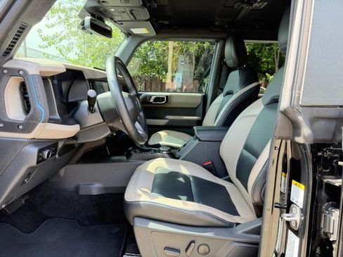Used 2023 Ford Bronco Wildtrak AWD/4WD image 11