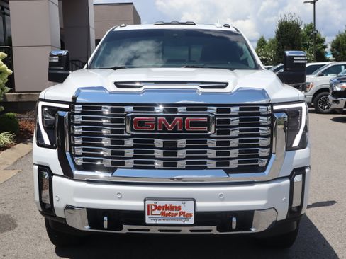 Used 2024 GMC Sierra 2500 Denali w/ Denali Reserve Package AWD/4WD image 4