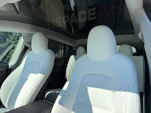 Used 2023 Tesla Model Y Long Range AWD/4WD image 12