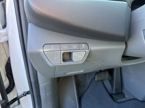 New 2026 Kia EV9 Wind image 36