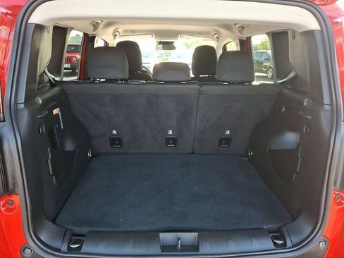 Used 2023 Jeep Renegade Latitude AWD/4WD image 28