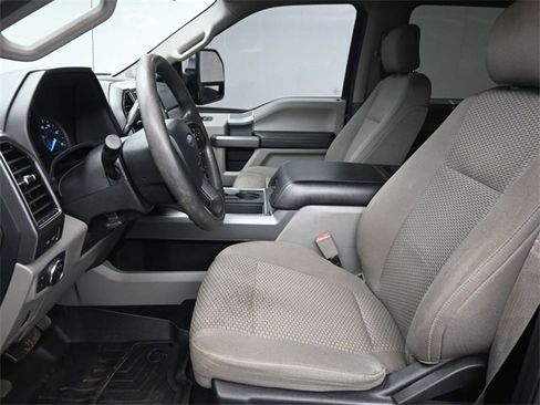 Used 2019 Ford F250 XLT w/ XLT Premium Package image 16