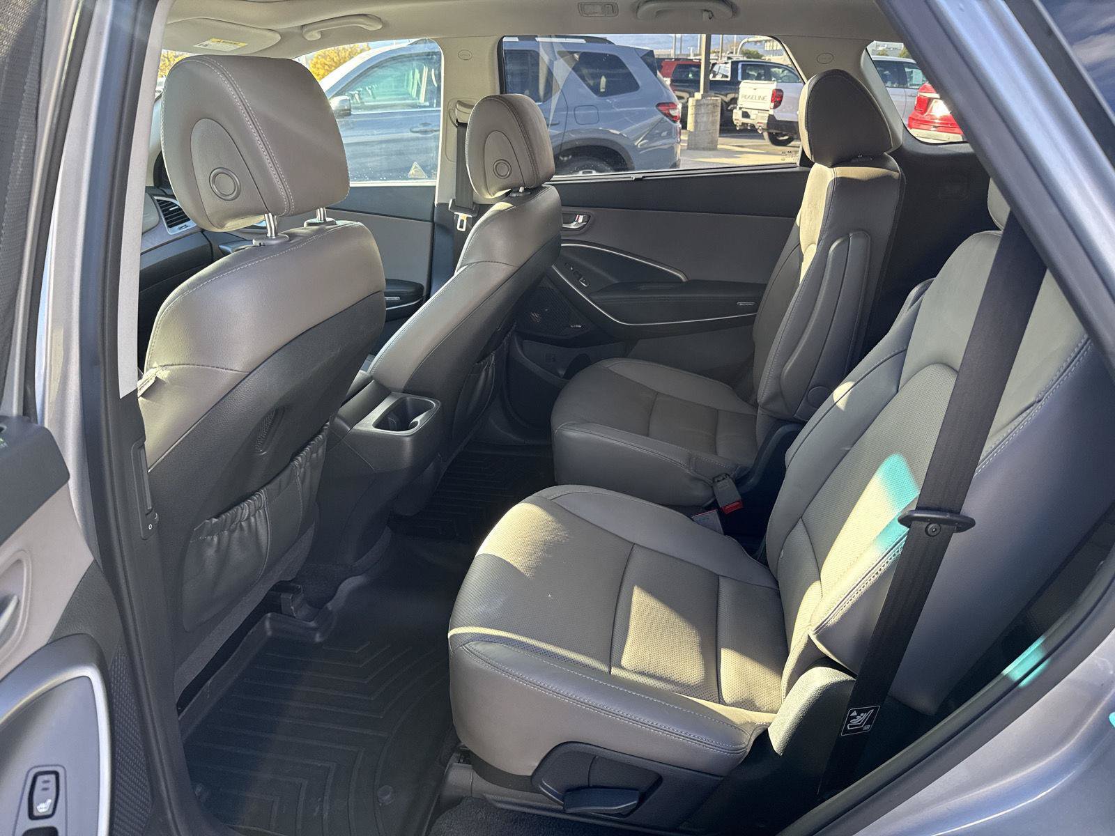 Used 2019 Hyundai Santa Fe XL AWD/4WD image 17
