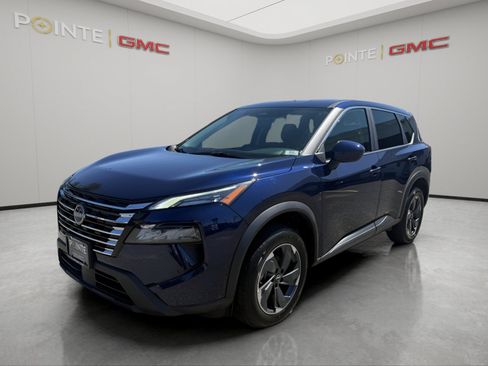Used 2025 Nissan Rogue SV FWD image 7