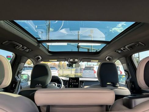 New 2026 Volvo XC60 B5 Core w/ Climate Package PRO image 13